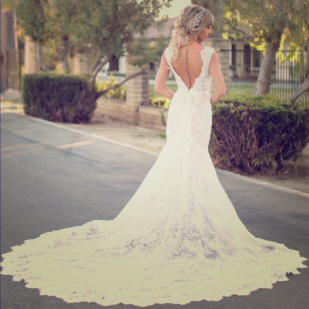 Calle Blanche Spring Collection  lace backless